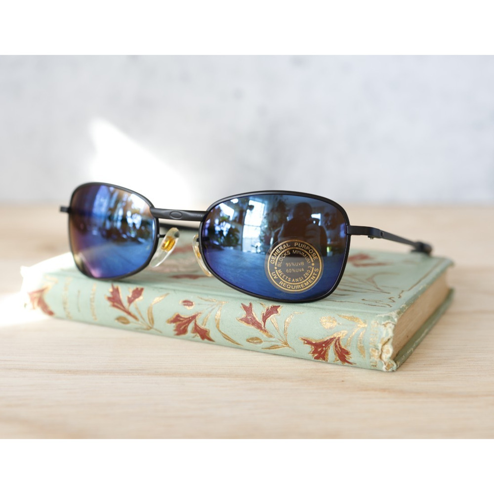 Vintage Y2K sunglasses 1990s Matrix Agent Eyewear Grunge Goth Semi Wrap